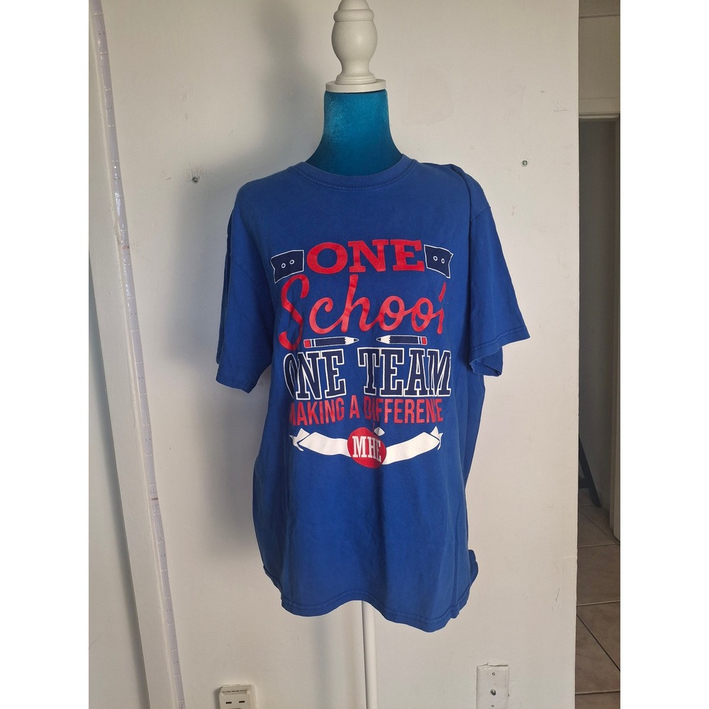 Yazbek Heavy Weight Blue One School One Team Graphic T-Shirt Mens Large